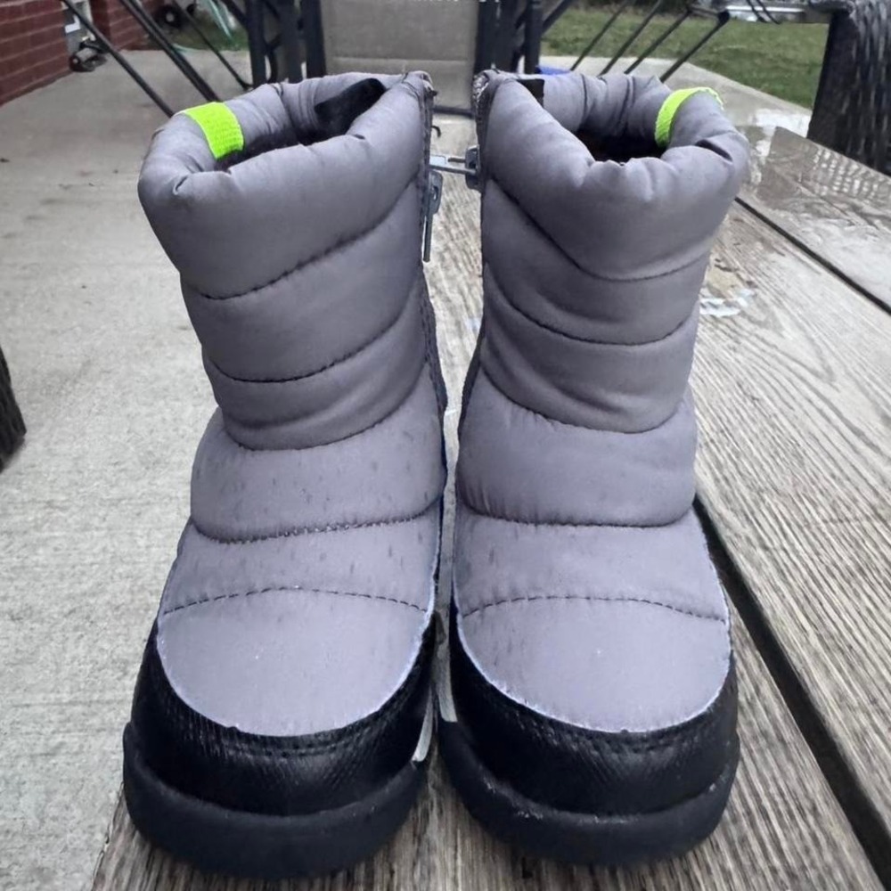 Grey and black boy's snow boots #winteressentials